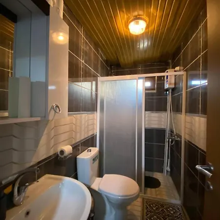 Hotel Harika Manzarali Havuzlu *