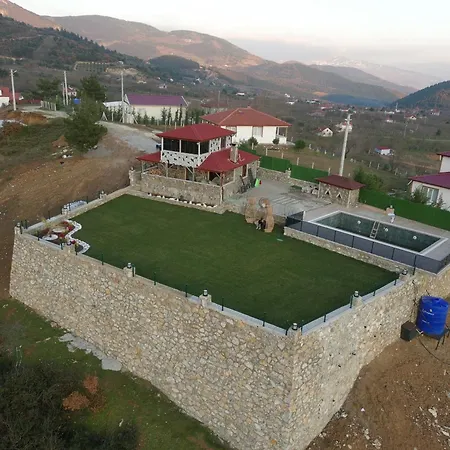 Harika Manzarali Havuzlu *